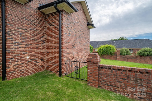 1909 Wexford Ct, Gastonia, NC 28054 - view of side of property with brick siding