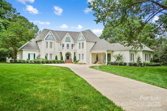 469 Valley Run Dr, Waxhaw, NC 28173 - view of front of property featuring a front yard and concrete driveway