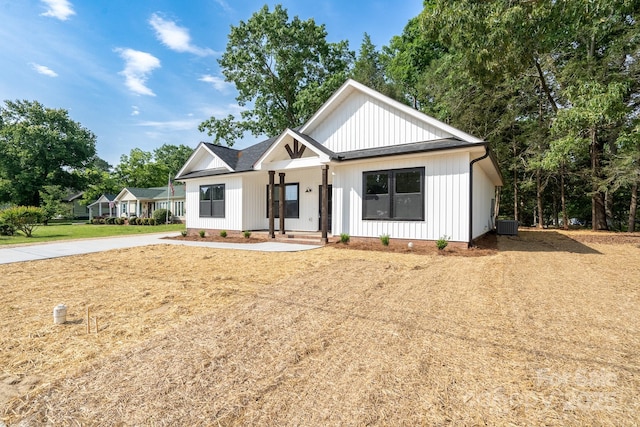 315 W Hoke St W, Landis, NC 28088 - modern farmhouse with cooling unit