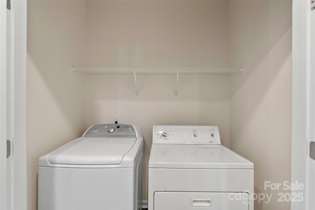 383 Ridgeview Ln, Mars Hill, NC 28754 - laundry area with washer and clothes dryer