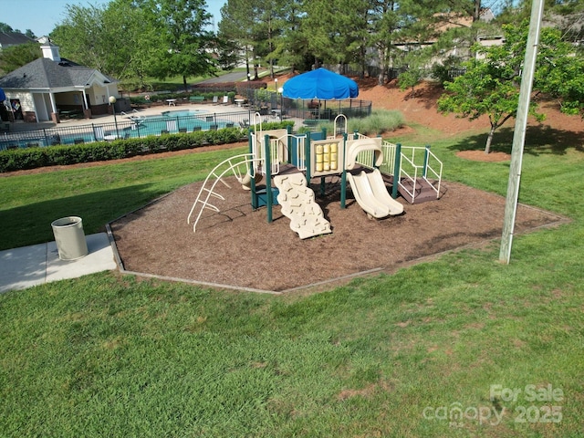 3446 Broadwick St, Charlotte, NC 28213 - community play area with a community pool