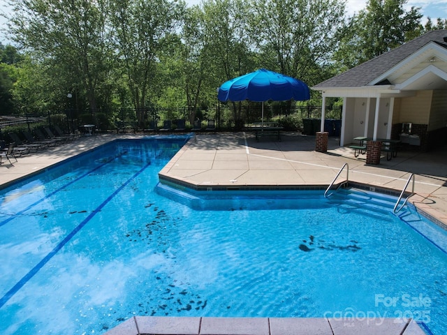 3446 Broadwick St, Charlotte, NC 28213 - community pool with a patio area and fence
