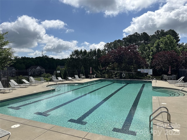 4018 Harmattan Dr, Denver, NC 28037 - community pool with a patio area