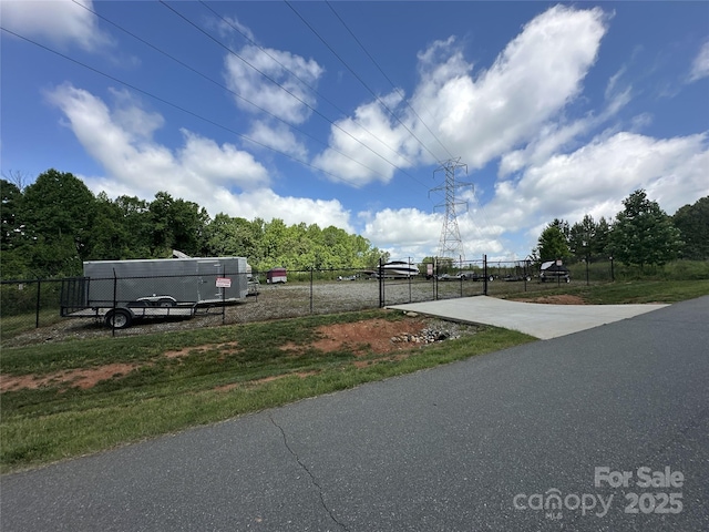 4018 Harmattan Dr, Denver, NC 28037 - view of yard with a gate