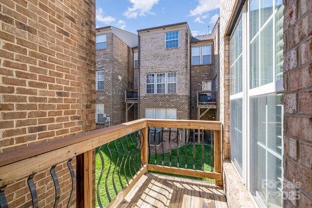 243 Lincoln St, Charlotte, NC 28203 - view of wooden deck