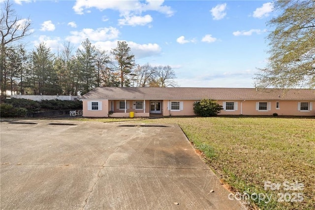 324 Horn Bottom Rd, Forest City, NC 28043 - single story home with a front yard