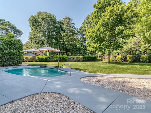 214 Wilcrest Dr, Matthews, NC 28105 - view of swimming pool with a patio area and view of wooded area