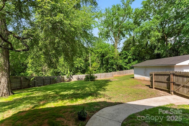 1822 N New Hope Rd, Gastonia, NC 28054 - view of yard