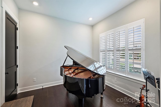 562 Preservation Dr, Fort Mill, SC 29715 - living area with baseboards, wood finished floors, and recessed lighting