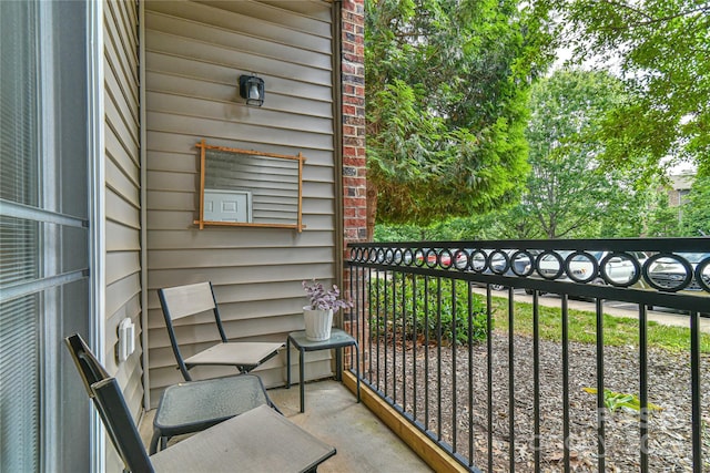 214 Appeldoorn Cir, Asheville, NC 28803 - view of balcony
