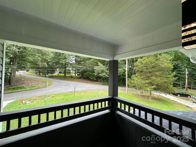 8701 W Dixie Dr, Charlotte, NC 28278 - view of balcony