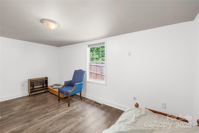 485 Lincoln St, Cramerton, NC 28032 - living area featuring wood finished floors and baseboards