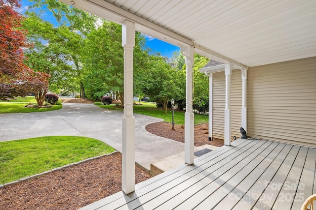 4120 Lake Shore Rd S, Denver, NC 28037 - deck featuring a lawn and a patio area