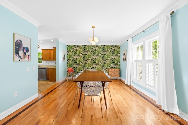 4120 Lake Shore Rd S, Denver, NC 28037 - dining space featuring crown molding, healthy amount of natural light, baseboards, light wood-style flooring, and recessed lighting