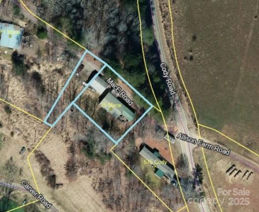 25 Mace Rd, Marshall, NC 28753