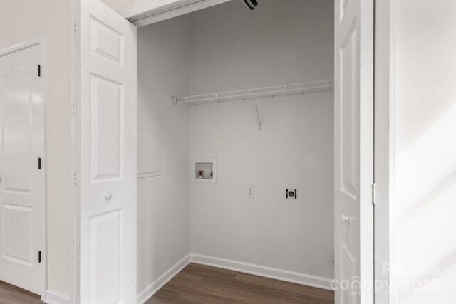 5529 Seths Dr, Charlotte, NC 28269 - washroom featuring hookup for a washing machine, electric dryer hookup, dark wood-style floors, and baseboards