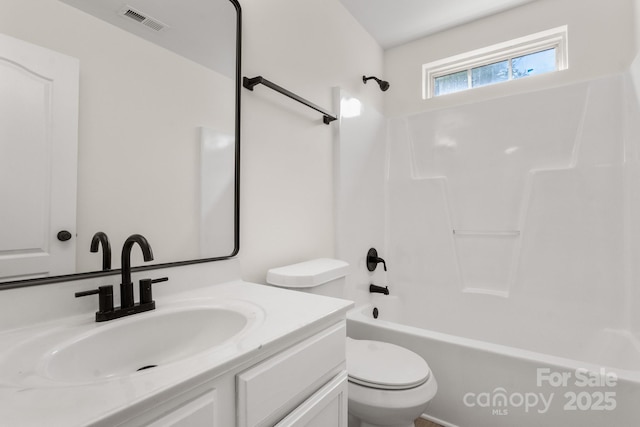 5529 Seths Dr, Charlotte, NC 28269 - bathroom with vanity, toilet, and bathing tub / shower combination