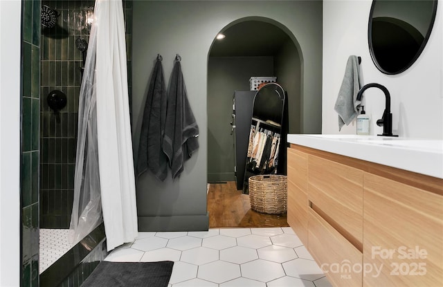 903 Middlefork Rd, Brevard, NC 28712 - full bathroom featuring a tile shower and vanity
