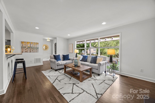 917 Dent Ct, Charlotte, NC 28210 - living room featuring wood finished floors, crown molding, and recessed lighting