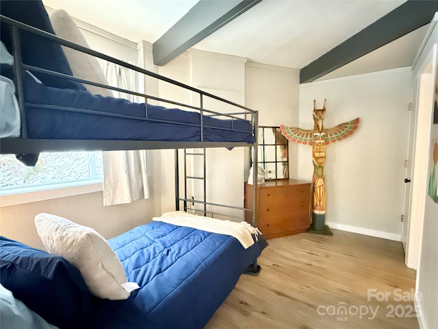109 Beechwood Ln, Beech Mountain, NC 28604 - bedroom with wood finished floors and baseboards