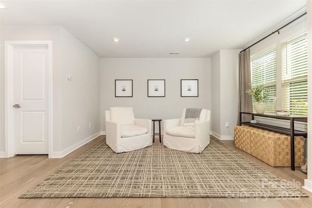 625 Uwharrie River Rd, Charlotte, NC 28211 - living area featuring baseboards, wood finished floors, and recessed lighting