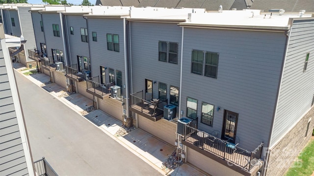 625 Uwharrie River Rd, Charlotte, NC 28211 - rear view of property featuring central AC unit and a balcony