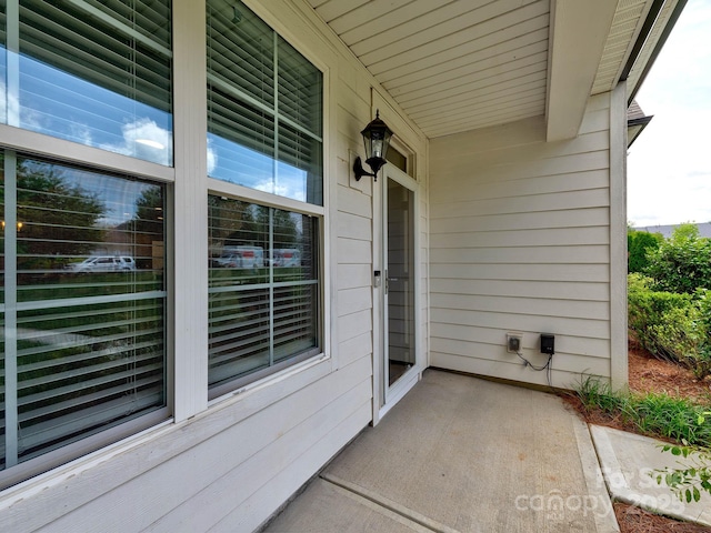 view of patio / terrace featuring covered porch