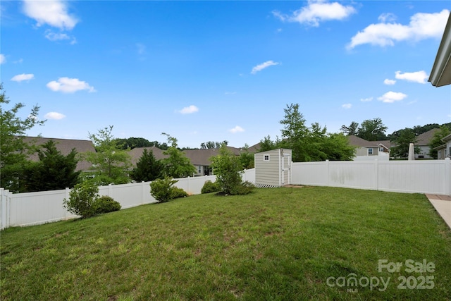 274 Robinwood Ln, Lake Wylie, SC 29710 - view of yard featuring a residential view