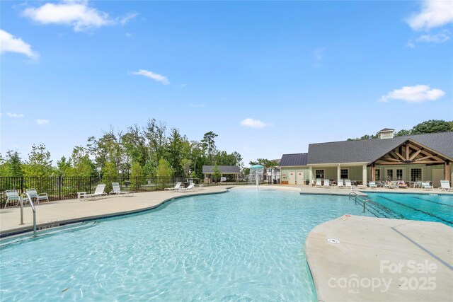 274 Robinwood Ln, Lake Wylie, SC 29710 - community pool featuring a patio