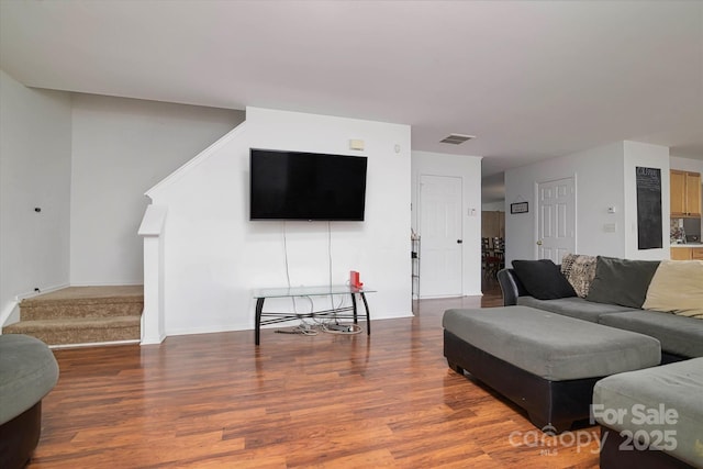 8511 Redding Glen Ave, Charlotte, NC 28216 - living room with wood finished floors and baseboards