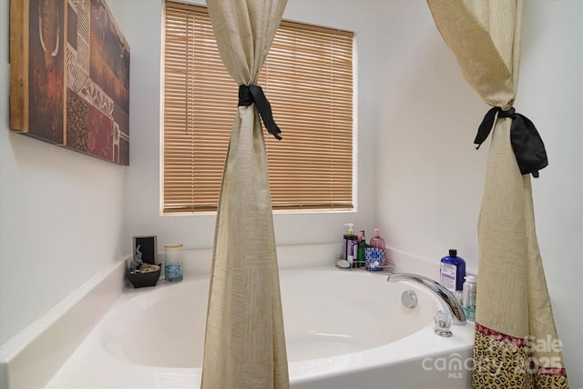 8511 Redding Glen Ave, Charlotte, NC 28216 - full bathroom with a bath