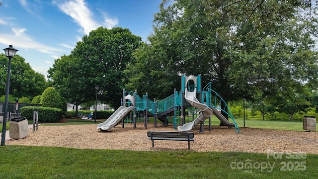 8511 Redding Glen Ave, Charlotte, NC 28216 - community jungle gym featuring a yard
