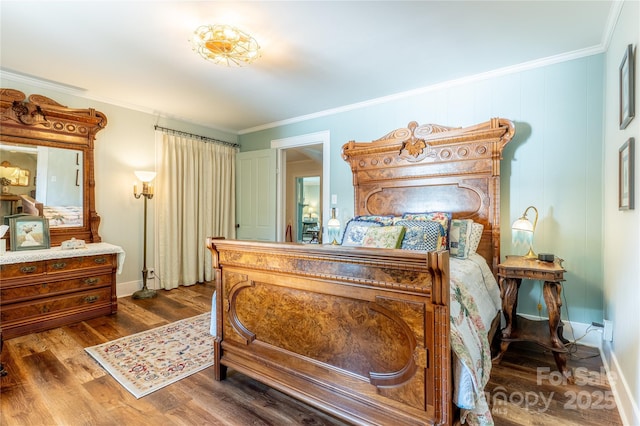 131 E Lexington Rd, Mocksville, NC 27028 - bedroom with wood finished floors, ornamental molding, and baseboards