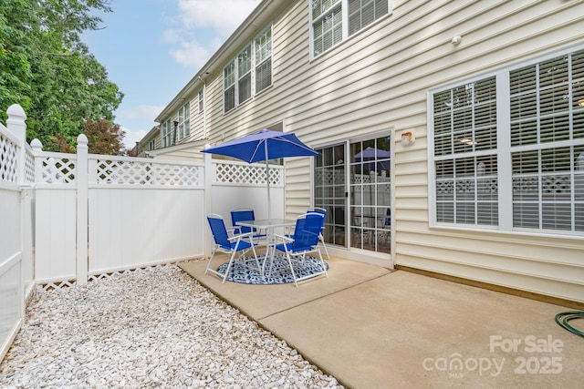 916 Coffee Tree Ln, Rock Hill, SC 29732 - view of patio