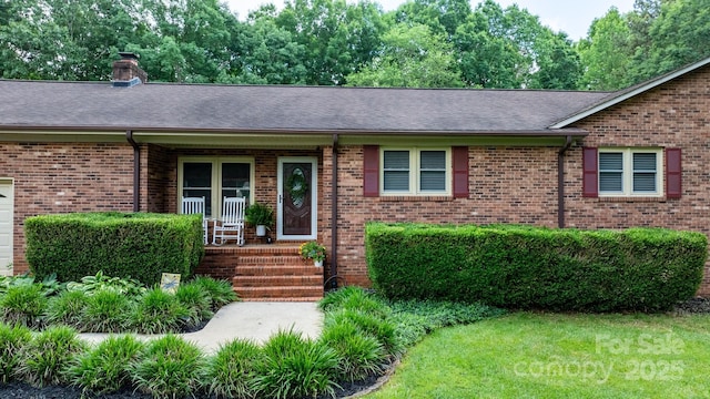 4916 Leepers Creek Rd, Maiden, NC 28650 - ranch-style home featuring brick siding and roof with shingles