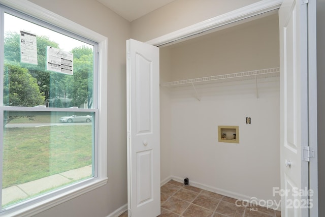 1013 Doby Springs Dr, Charlotte, NC 28262 - laundry area with hookup for a washing machine and baseboards