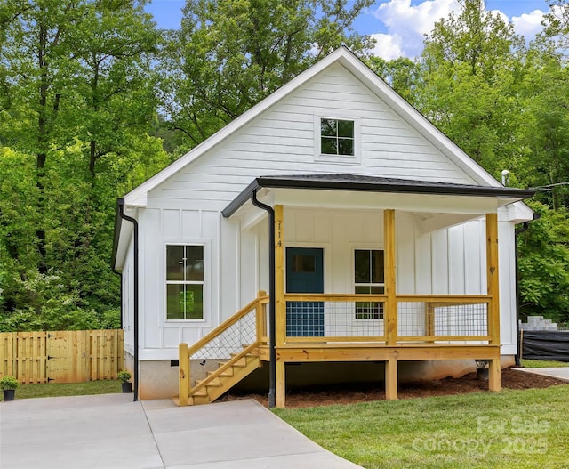 114 W Orchard St, Old Fort, NC 28762 - photo 1
