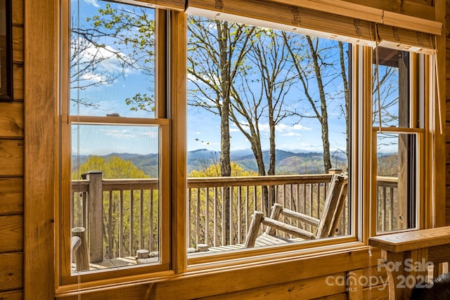 2399 El Miner Dr, Mars Hill, NC 28754 - wooden terrace featuring a mountain view