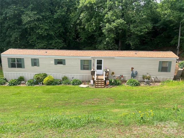 2165 Peanuts Ln, Newton, NC 28658 - rear view of property featuring a yard