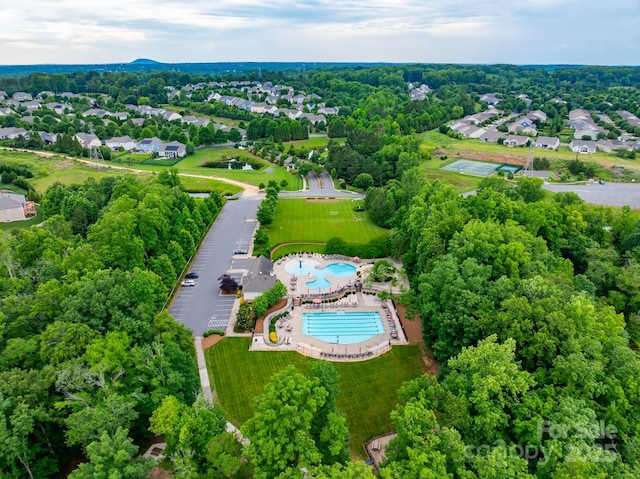 bird's eye view of a pool area