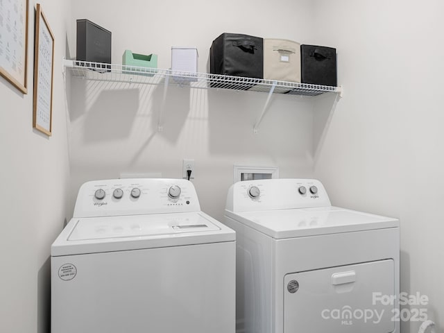 7007 Manse Ct, Boiling Springs, SC 29316 - laundry room featuring washing machine and clothes dryer
