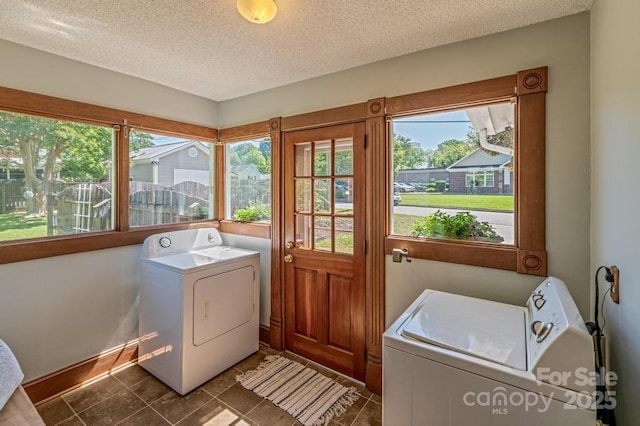 328 E Center Ave, Mooresville, NC 28115 - washroom featuring washing machine and dryer, a textured ceiling, and baseboards