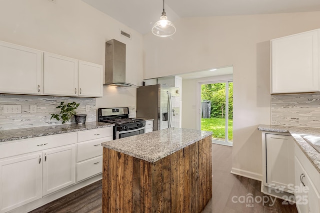 725 1st Ave W, Hendersonville, NC 28739 - photo 13