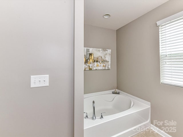 7325 Overmountain Dr, Rock Hill, SC 29732 - bathroom with a bath and baseboards