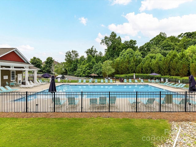 7325 Overmountain Dr, Rock Hill, SC 29732 - community pool with a patio