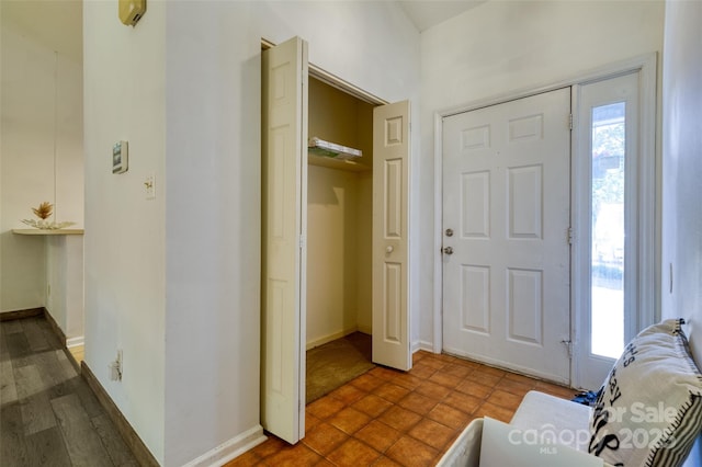 2011 20th Street Pl NE, Hickory, NC 28601 - foyer featuring baseboards