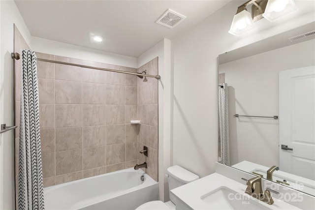 full bath with toilet, shower / bath combo with shower curtain, vanity, and recessed lighting