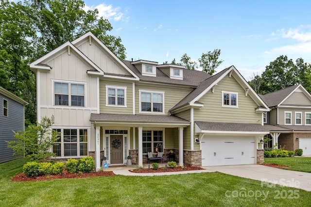 20307 Creek Bend Edge Ct Unit 10, Matthews, NC 28105 - craftsman-style house with board and batten siding, roof with shingles, a front yard, and concrete driveway