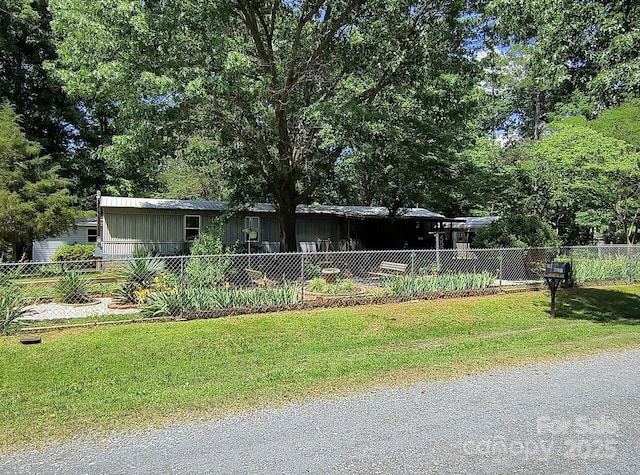 view of manufactured / mobile home