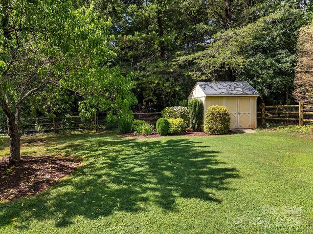 389 Ponderosa Cir, Mooresville, NC 28117 - view of yard
